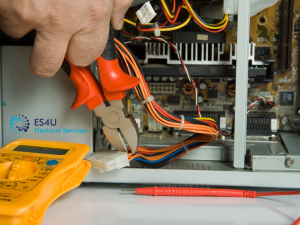 industrial electrician maintenance